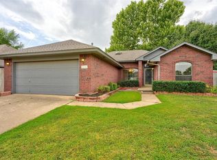 3404 Shadow St, Norman, OK 73071
