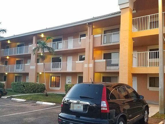 3rd image of 6900 SW 39th St APT 313