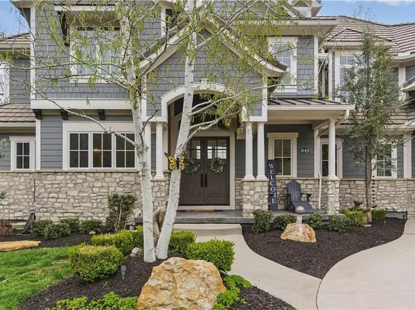 16401 W Loch Lloyd Pkwy, Belton, MO 64012