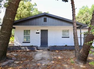 800 Walnut Dr, Seffner, FL 33584