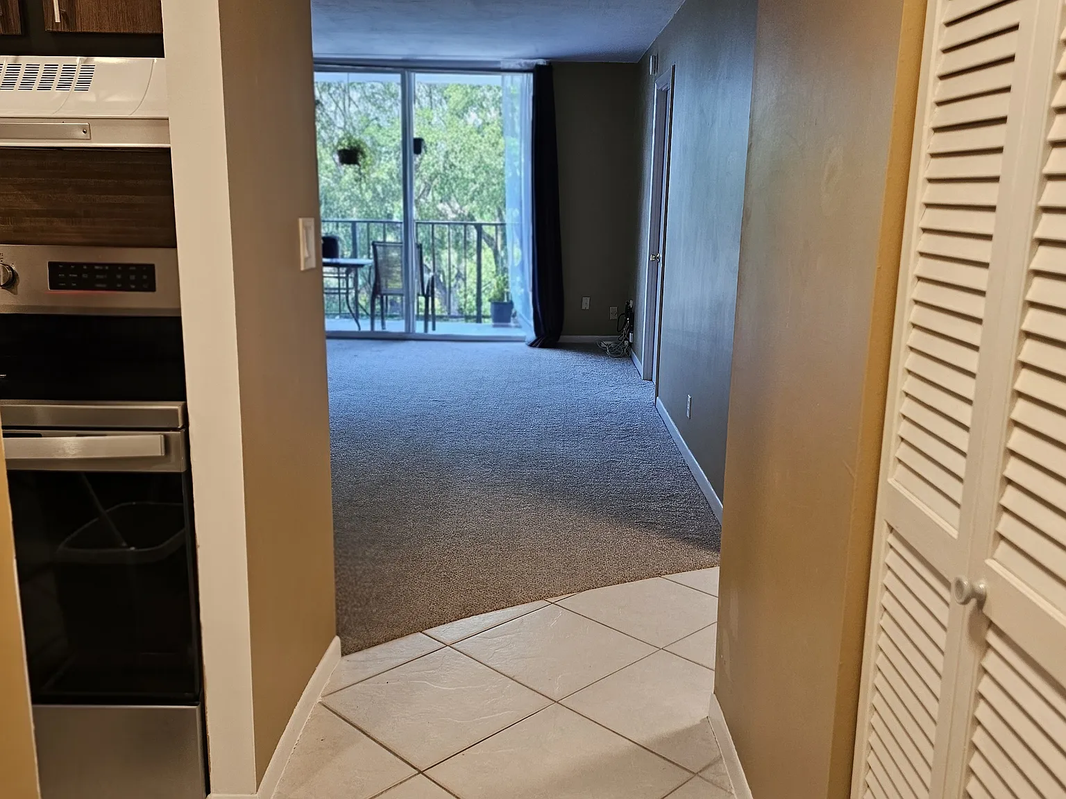 2 bed, 1050 sqft, $2,490 — Photo 4