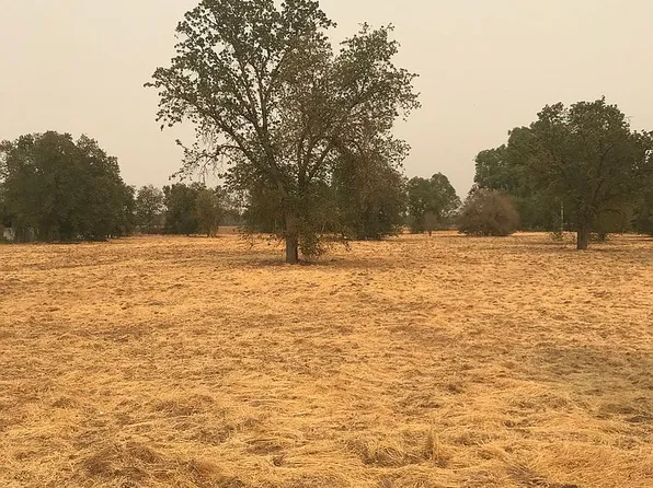 8316 N Armstrong Ave, Clovis, CA 93619