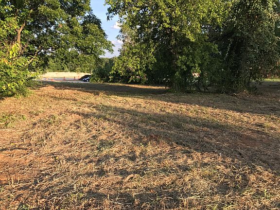 2nd image of 2510 Wildwood Way