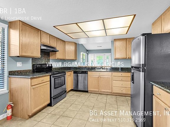 4th image of 316 Lighthouse Dr