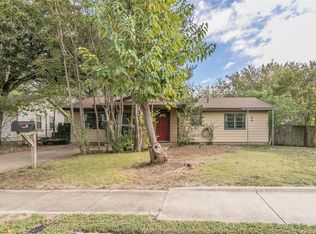 1000 Harris Dr, Euless, TX 76039