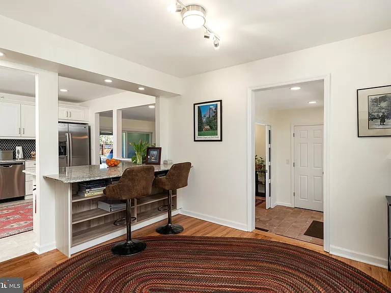 18 Cranbury Neck Rd — Photo 4