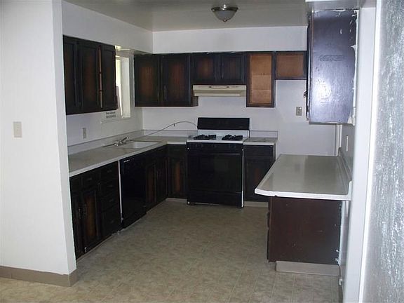 5th image of 1114 E 19th St
