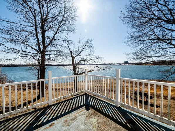 55 Riverbank Rd, Quincy, MA 02169