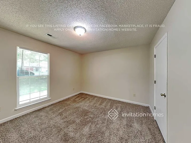 4700 Cricklewood Ln — Photo 11