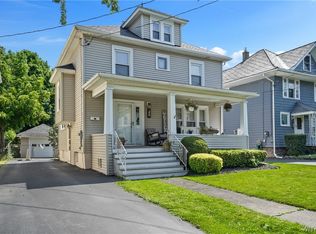 32 Livingston Pl, Lockport, NY