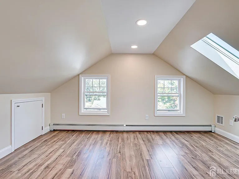 338 Buckelew Ave — Photo 28