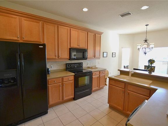 3rd image of 5353 Snead Dr