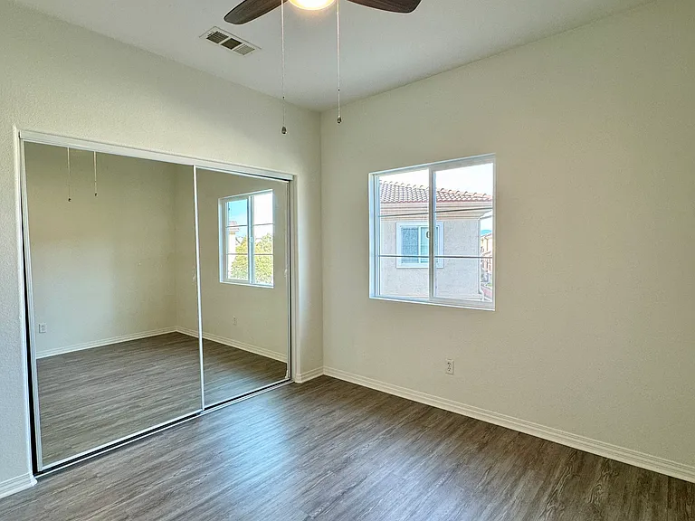 1331 Bayside Cir — Photo 54