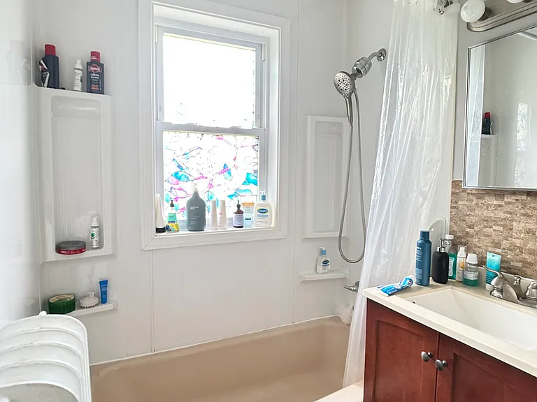 7 Elmira St — Photo 4