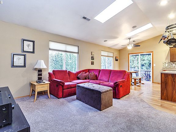 3rd image of 2067 SE Imlay Ave