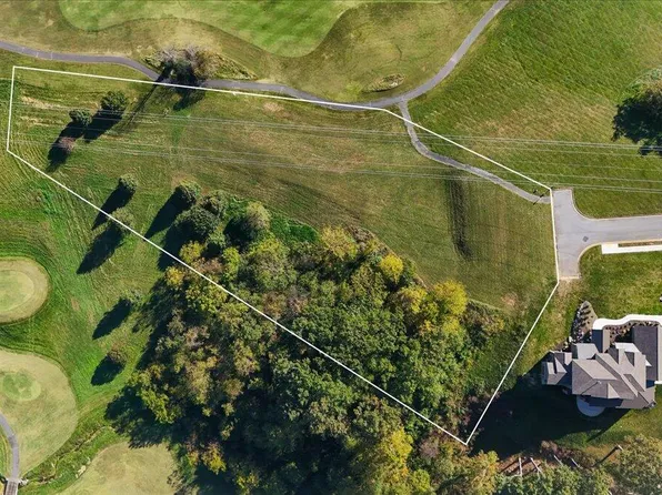 1128 Hawk Nest Ct, Jonesborough, TN 37659