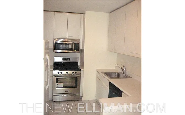 Rented by Douglas Elliman | media 10