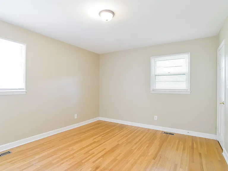 3304 Sunset Rd — Photo 9