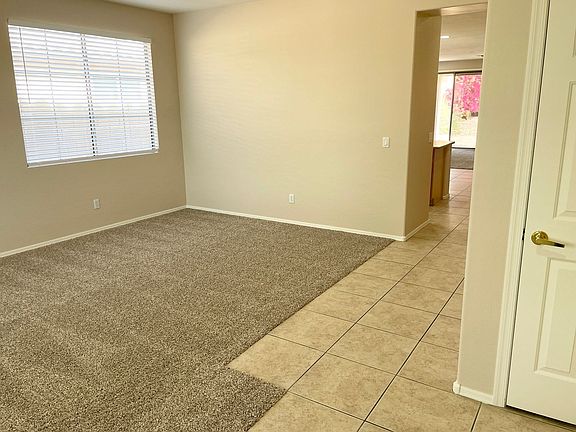 4th image of 3720 W Rushmore Dr