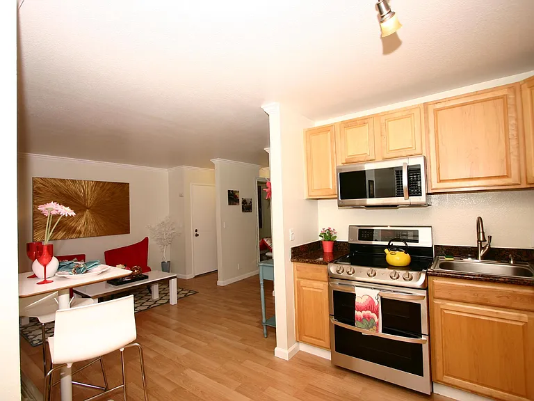 954 Kiely Blvd #B — Photo 9