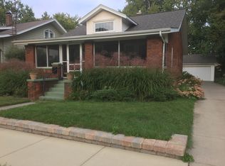 104 S Moore St, Bloomington, IL 61701