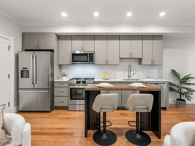17 Vinton St #1 — Photo 3