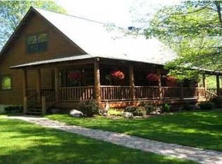 859 Spruce Hollow Dr, Middleville, MI 49333