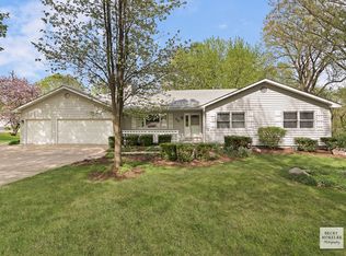 60 Cotswold Dr, Yorkville, IL 60560
