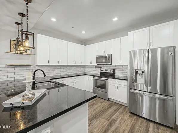 2821 S SKYLINE Drive #128, Mesa, AZ 85212