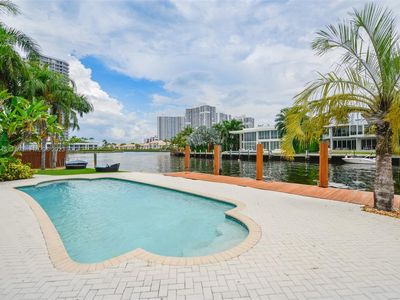 451 Center Island Dr, Golden Beach, FL, 33160