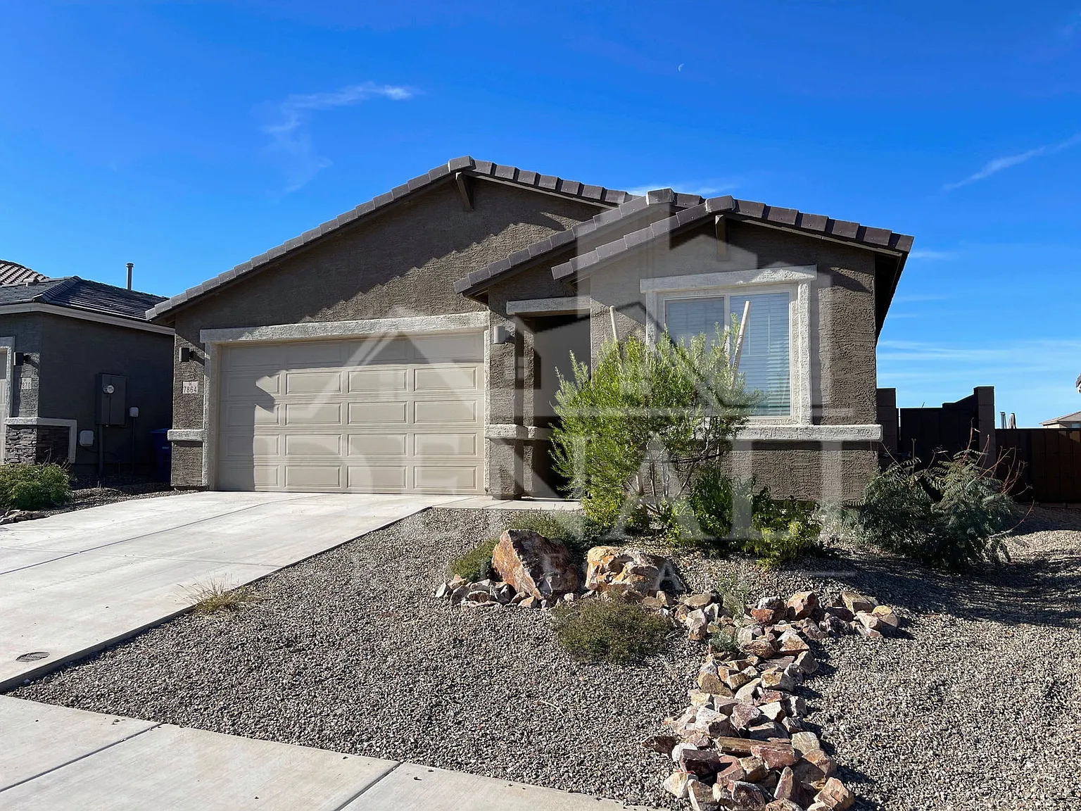 3 bed, 2.0 bath, 1228 sqft, $1,995 — Photo 2