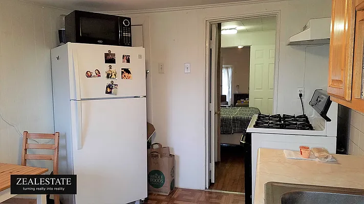 Rented by ZealEstate Group Inc | media 32