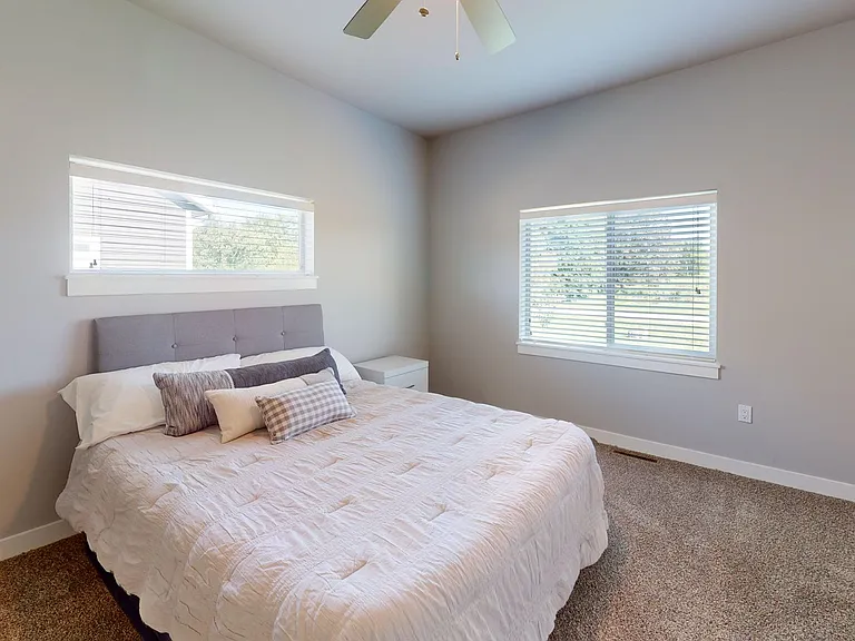 103-173 Drumlin Cir — Photo 9