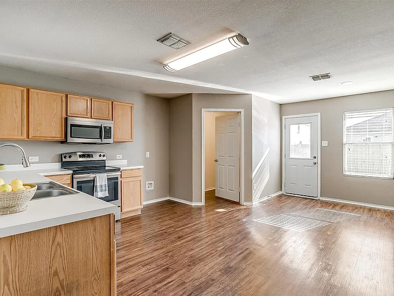 12609 Azure Heights Pl — Photo 4