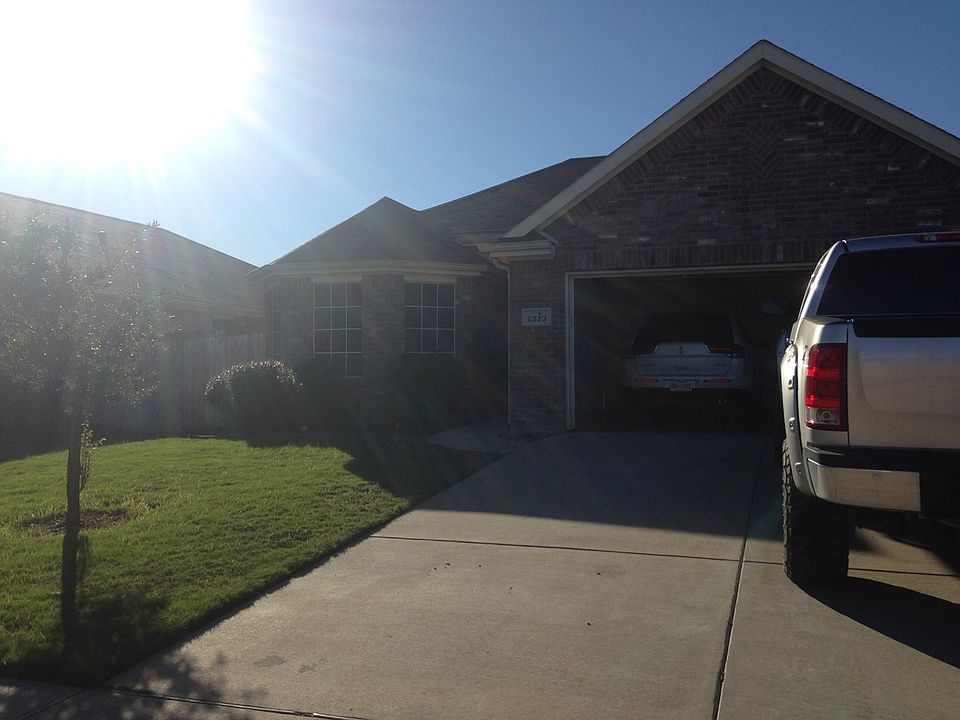 1st image of 1213 Gardenia Cir