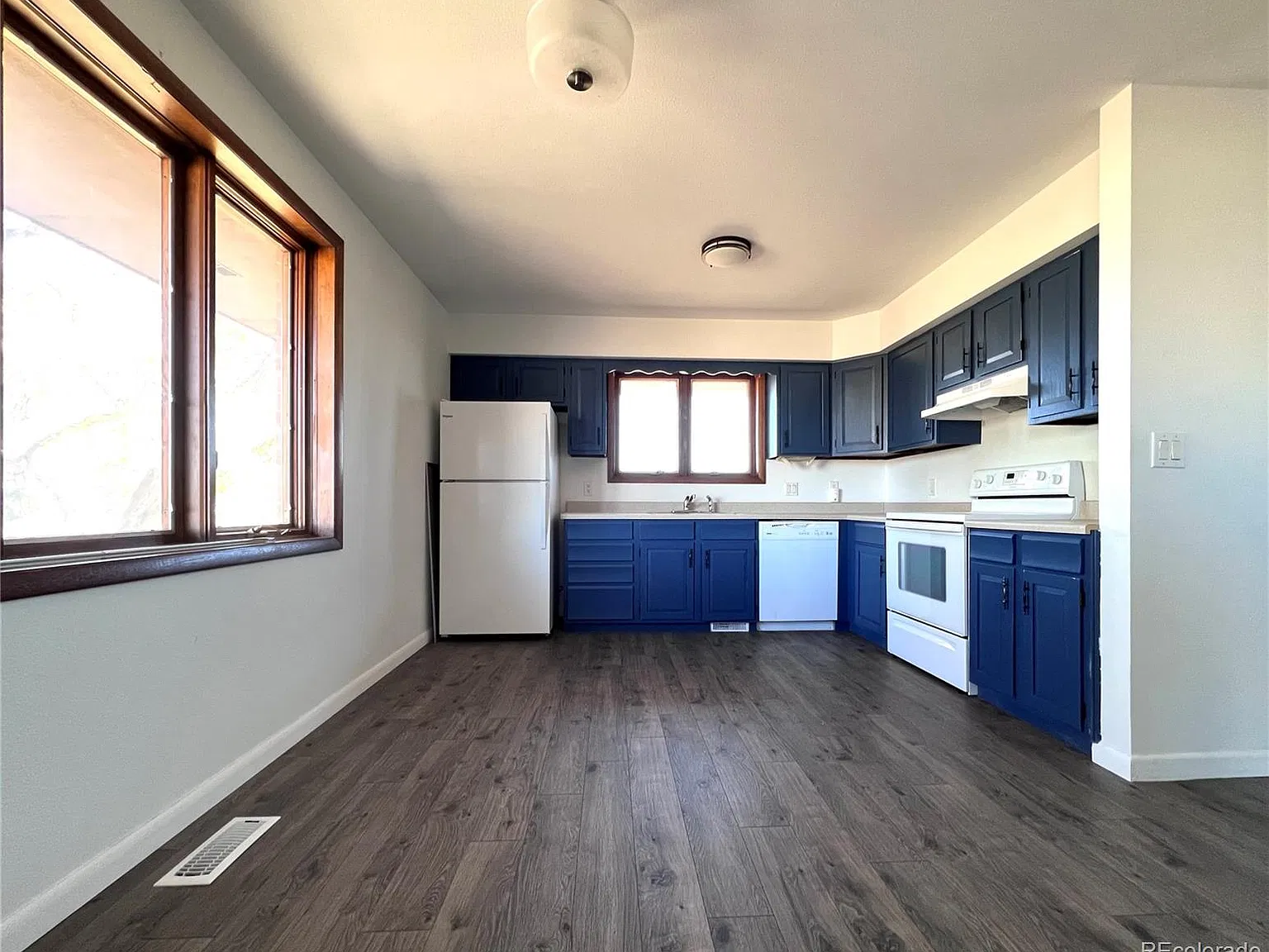 2 bed, 1.0 bath, 1250 sqft, $1,685 — Photo 3