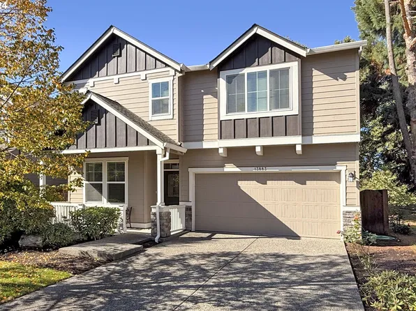 13883 SE Falcon Ct, Clackamas, OR 97015