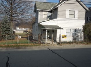 218 Pennsylvania Ave, California, PA 15419