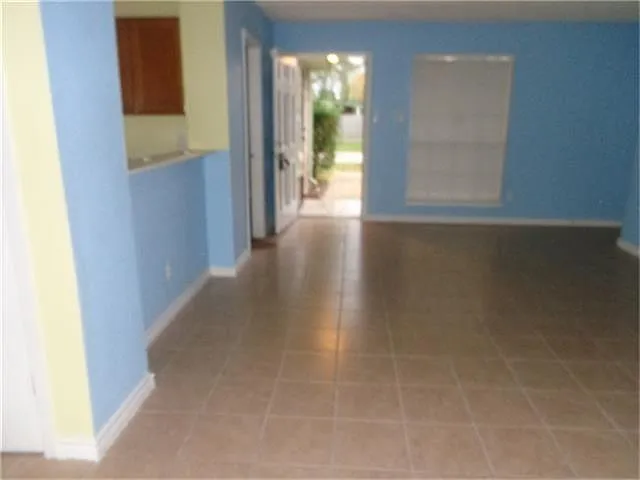 4 bed, 2.0 bath, 1252 sqft, $1,750 — Photo 3