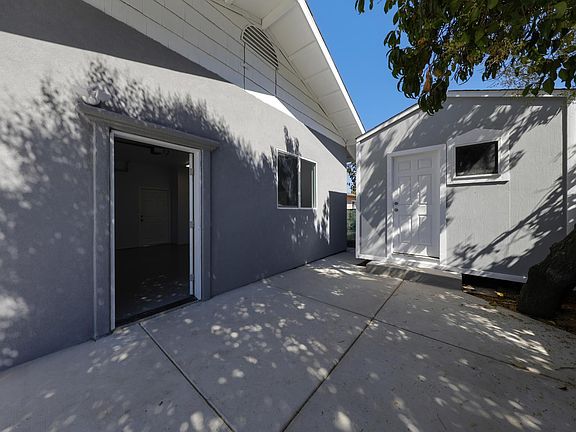 5th image of 33603 3rd St