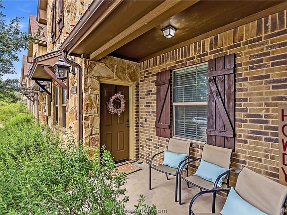 5th image of 339 Newcomb Ln