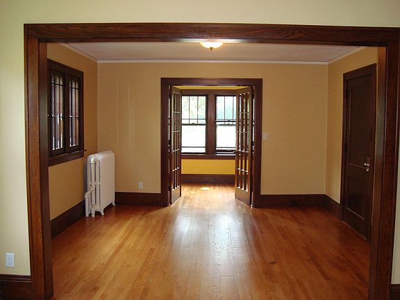 3rd image of 2085 Fairmount Ave #2