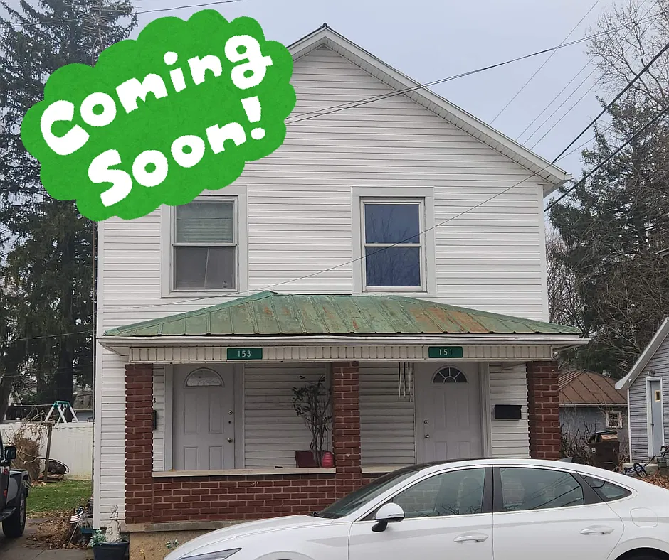 Duplex Apartment Building in Greenville — Photo 1