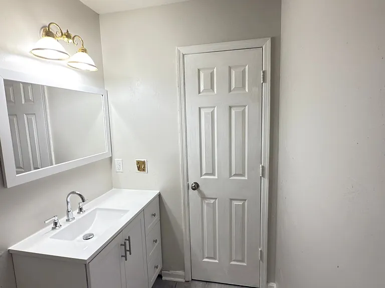 210 Cuddles Ct — Photo 4