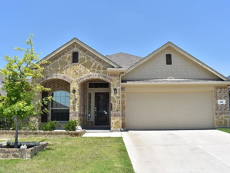 816 Joaquin Way — Photo 1