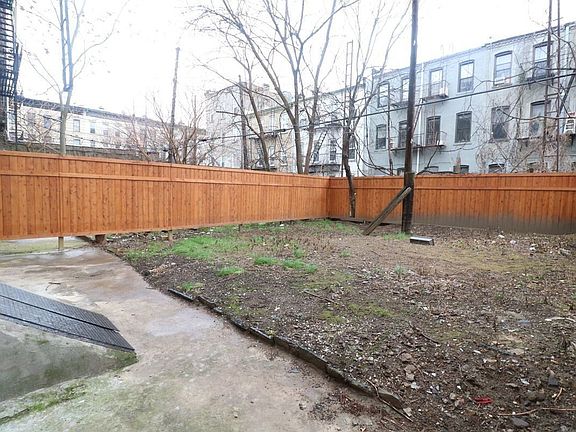 3rd image of 1559 Dekalb Ave APT 1R