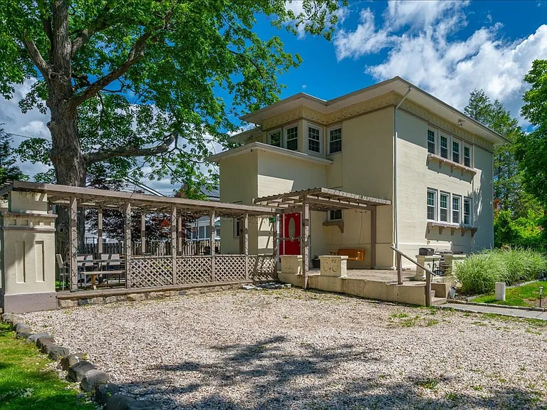 116 Soundview Ave — Photo 3