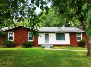 104 Salem Ct, Clarksville, TN 37042