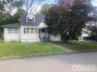 83 Player Ave, Edison, NJ 08817