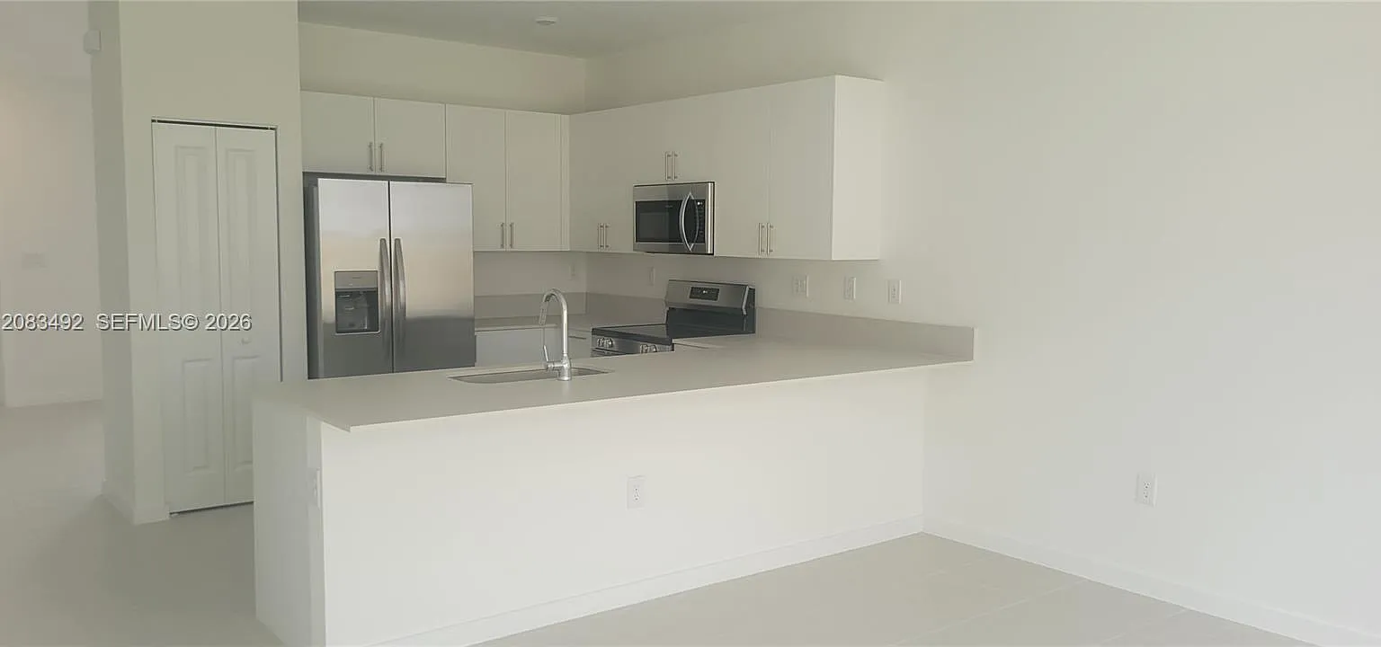 3 bed, 2.5 bath, 1414 sqft, $2,850 — Photo 4